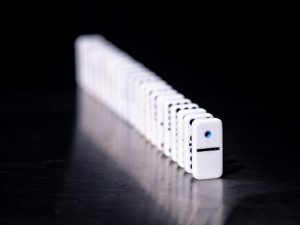 SA真人五子棋制胜法则：深度策略与实战技巧全解析
