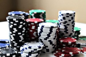 SA真人推荐：香港六合彩与牌九高低牌组合实战策略解析